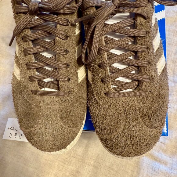 ADIDAS Gazelle Shoes Earth Strata / Wonder White / Off White IG4392  Women's 7 - Picture 9 of 16